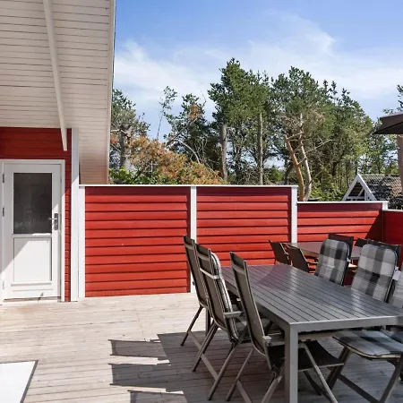 Holiday home Hialmar - 300m From The Sea In Ne Jutland By Interhome